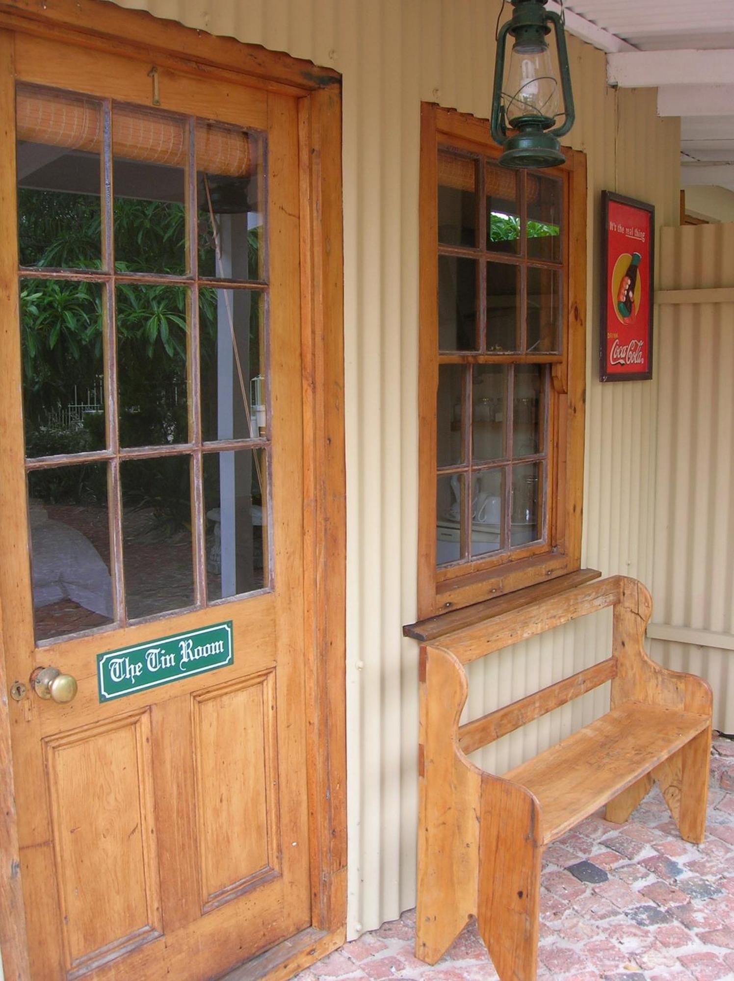 The Old Trading Post Hotel Wildernis Exterior foto